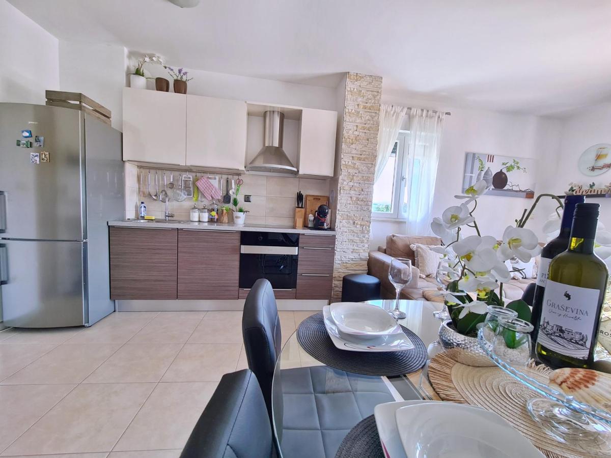 Luxury Apartment Salona Екстер'єр фото